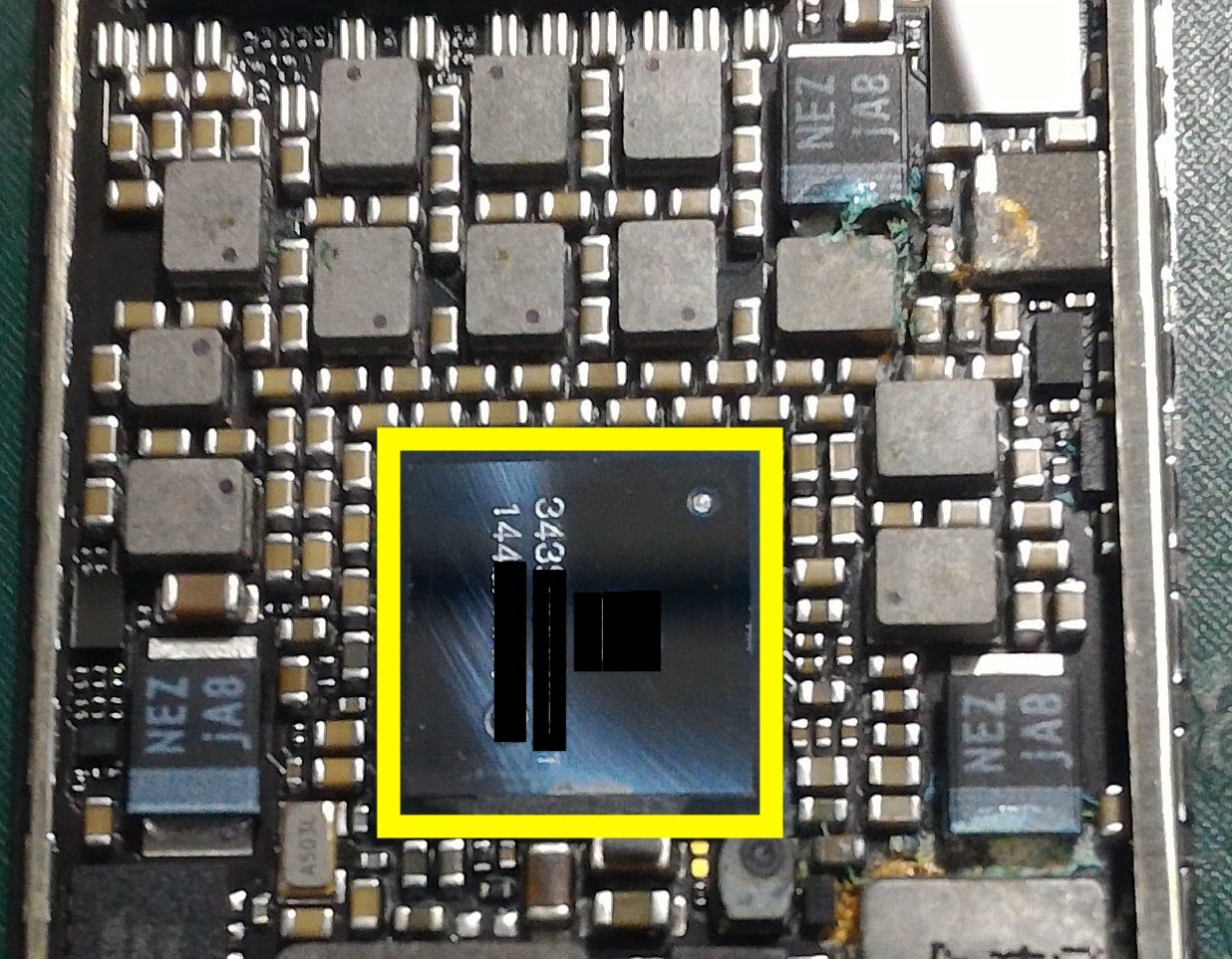 【故障】スマートフォンの基板の修理はデータ復旧作業の一部